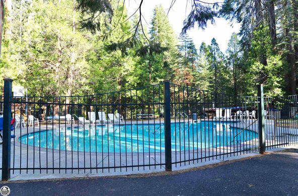 500 Dodge Ridge, Pinecrest, CA 95364